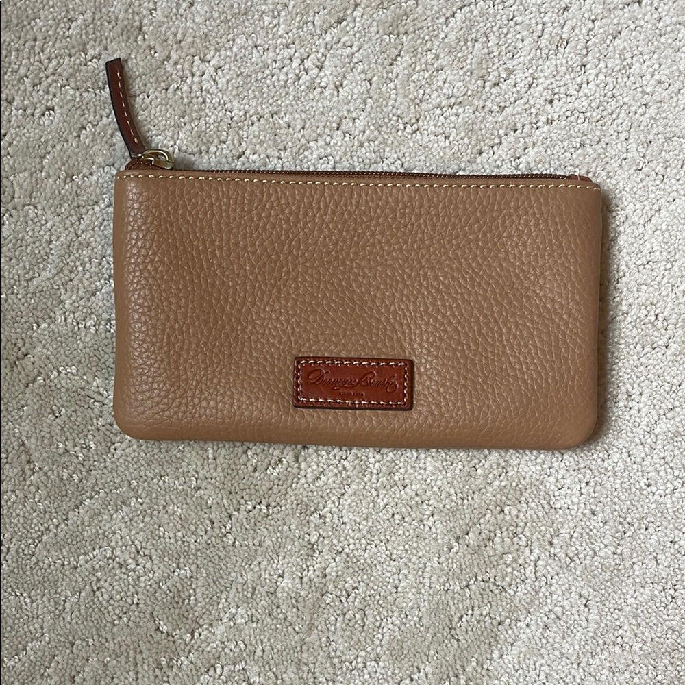 Dooney and Bourke Caramel Pebble Leather Wallet Clutch Pouch New Without Tags